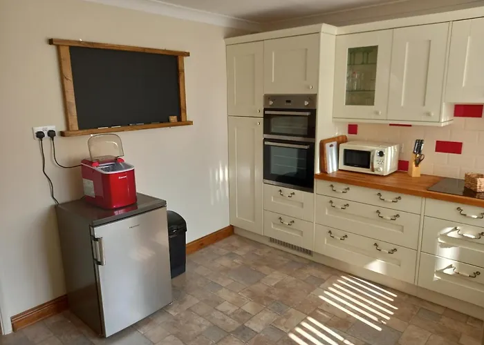 Pet Friendly Beautiful Detached Cottage Close To Spurn Point, Easington And Withersea