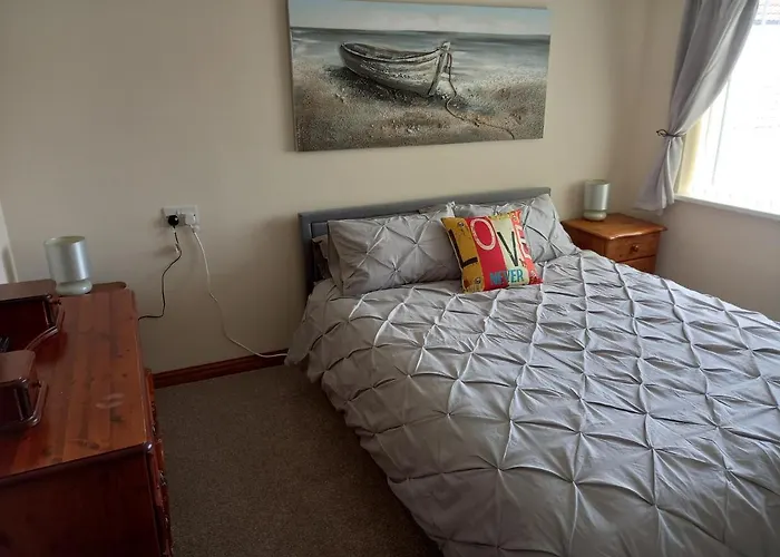 Pet Friendly Beautiful Detached Cottage Close To Spurn Point, Easington And Withersea