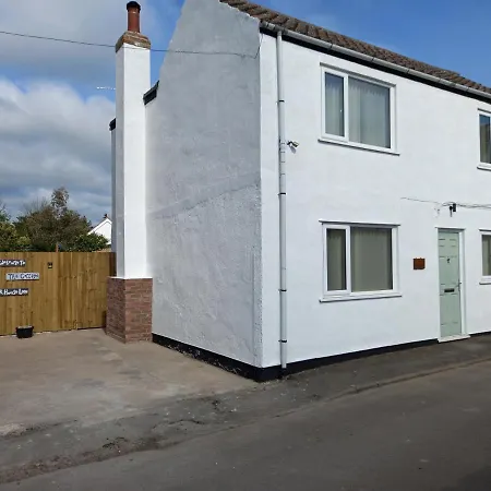 Pet Friendly Beautiful Detached Cottage Close To Spurn Point, Easington And Withersea Кингстон-апон-Халл Экстерьер фото