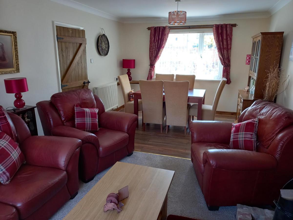 Pet Friendly Beautiful Detached Close To Spurn Point, Easington And Withersea Holiday home
