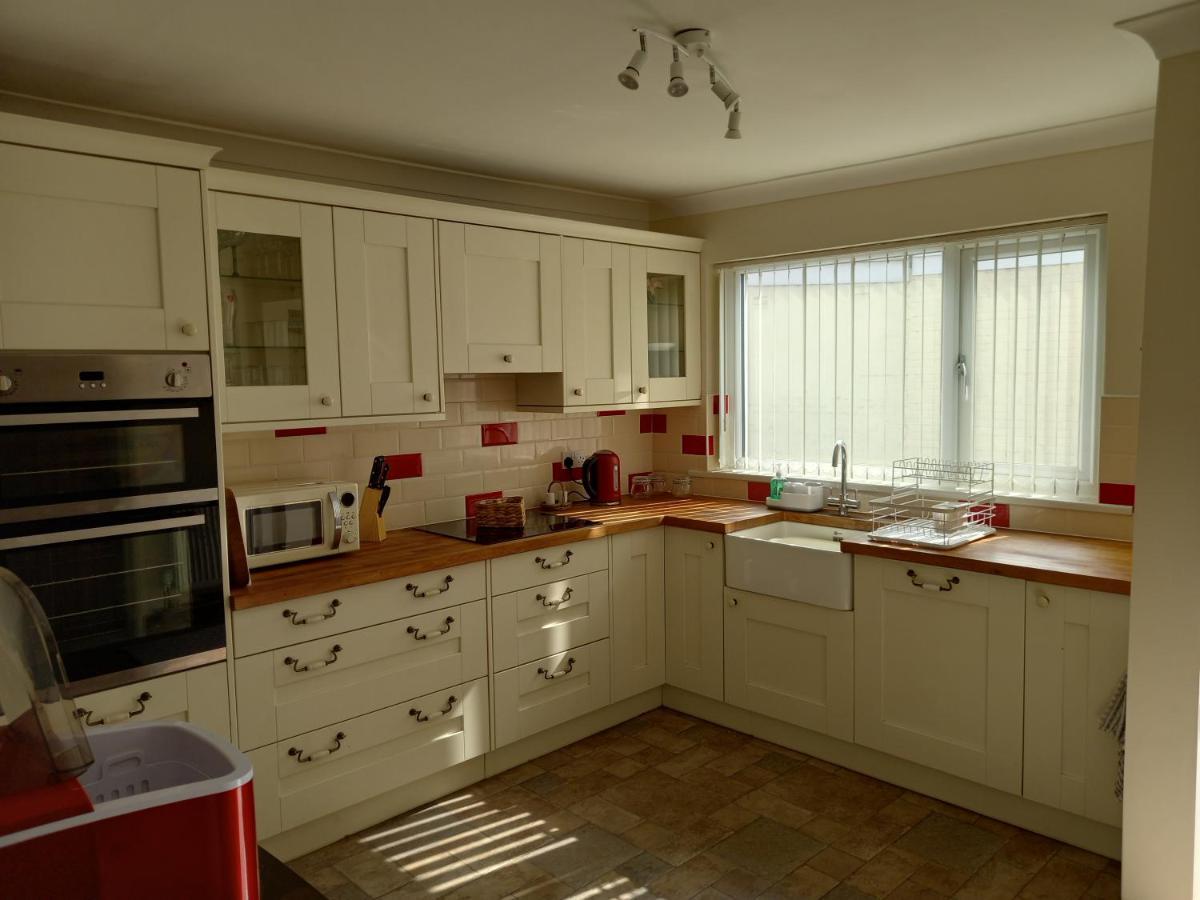 Holiday home Pet Friendly Beautiful Detached Close To Spurn Point, Easington And Withersea Kingston upon Hull